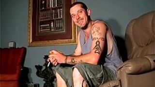 Amateur Guy Goose Jerks It - porn video