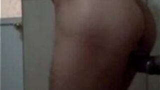 Flaquito con dildo anal - porn video