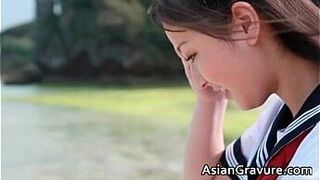 Great real asian cuttie on a beach - porn video