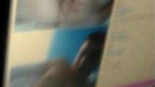 I masturbate on the web - porn video